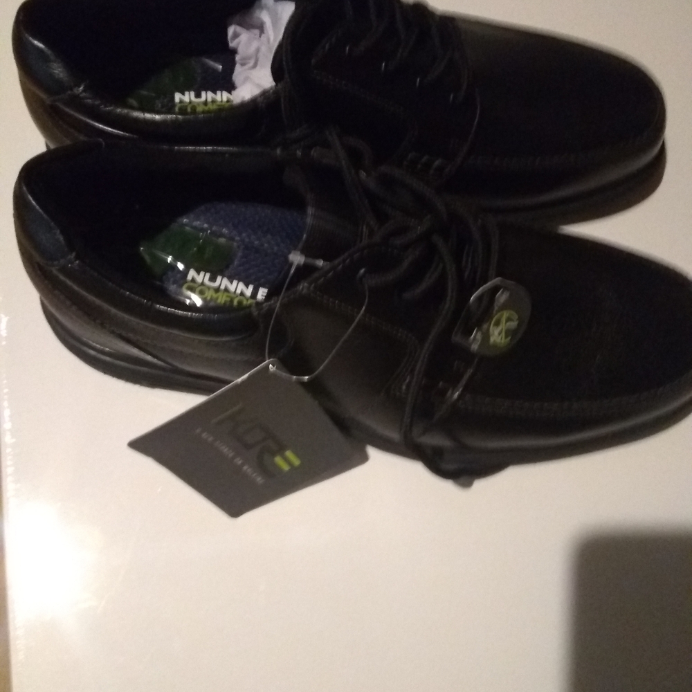 KOR NWT BLACK Resist Slip Resistant Work Shoes